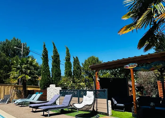 לינה וארוחת בוקר La Regence 4